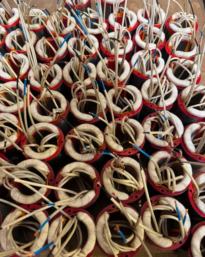 Estátor de motor eléctrico de mediana potencia con bobinado nuevo listo para conexionado, taller Sabadell